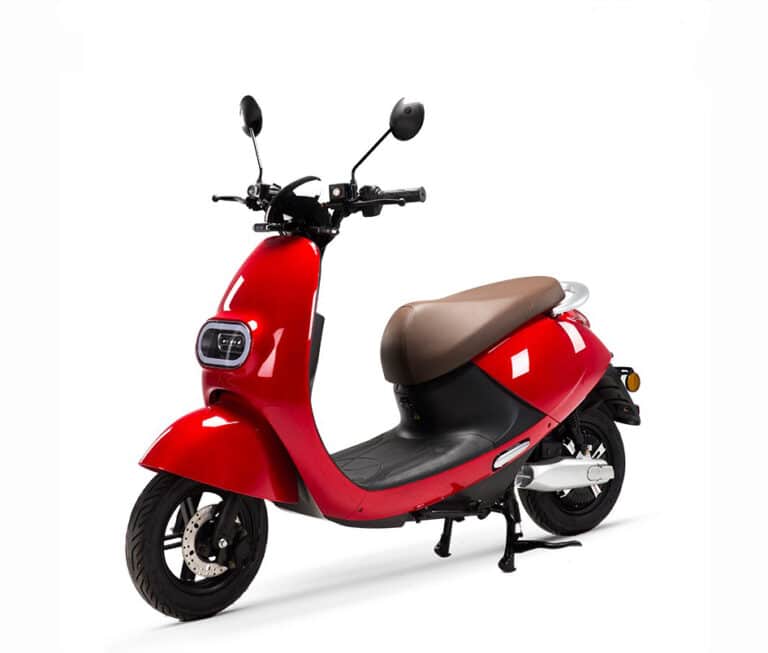 Röd retro elmoped. LX02 i snygg retrodesign. Klass 1 moped från LV Scooter.